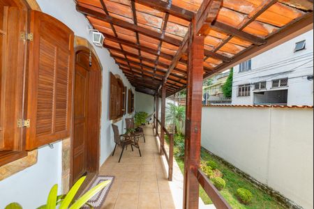 Casa à venda com 150m², 3 quartos e 5 vagasVaranda da Sala