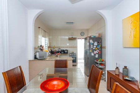 Casa à venda com 150m², 3 quartos e 5 vagasSala 2