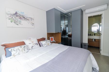 Apartamento à venda com 65m², 1 quarto e 1 vagaSuíte