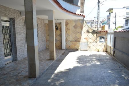 Casa de condomínio à venda com 120m², 5 quartos e 2 vagasQuintal