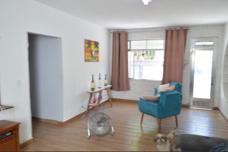 Casa de condomínio à venda com 120m², 5 quartos e 2 vagasSala 1