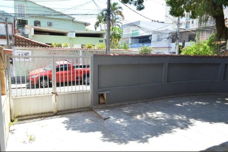 Casa de condomínio à venda com 120m², 5 quartos e 2 vagasQuintal
