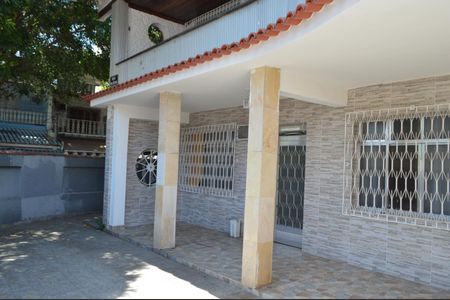 Casa de condomínio à venda com 120m², 5 quartos e 2 vagasQuintal