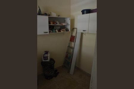 Casa de condomínio à venda com 120m², 5 quartos e 2 vagasQuarto de Serviço