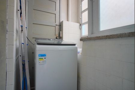 Apartamento à venda com 114m², 4 quartos e sem vagaCozinha e Área de Serviço