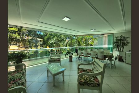 Apartamento à venda com 182m², 4 quartos e 2 vagasVaranda