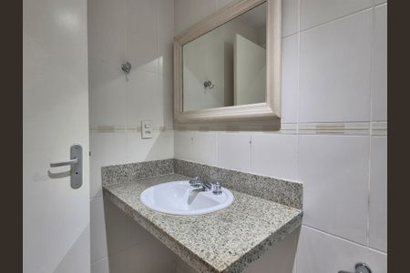 Apartamento à venda com 182m², 4 quartos e 2 vagasBanheiro