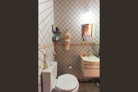 Casa à venda com 450m², 4 quartos e 4 vagas Casa à venda com 450m², 4 quartos e 4 vagasBanheiro da Suíte 2