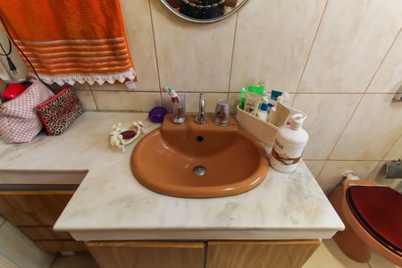 Casa à venda com 450m², 4 quartos e 4 vagas Casa à venda com 450m², 4 quartos e 4 vagasBanheiro