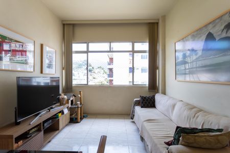 Apartamento à venda com 67m², 2 quartos e sem vagaSala