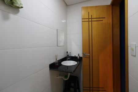 Apartamento à venda com 47m², 2 quartos e 2 vagasBanheiro do Closet (Suíte 2)