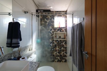 Apartamento à venda com 47m², 2 quartos e 2 vagasBanheiro da Suíte