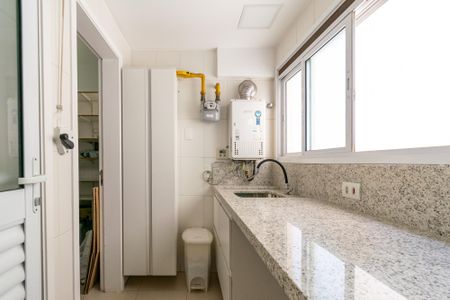 Apartamento para alugar com 124m², 3 quartos e 3 vagas Apartamento para alugar com 124m², 3 quartos e 3 vagasÁrea de Serviço