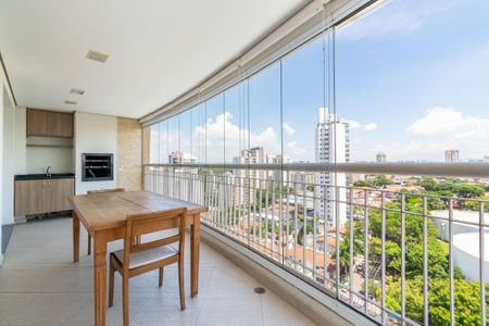 Apartamento para alugar com 124m², 3 quartos e 3 vagas Apartamento para alugar com 124m², 3 quartos e 3 vagasVaranda
