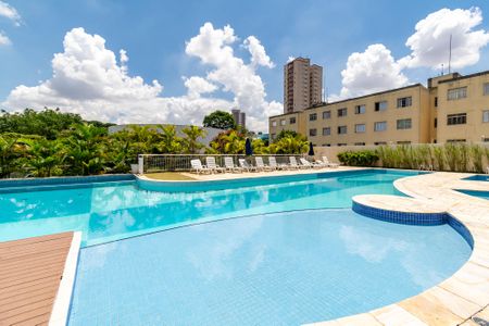 Apartamento para alugar com 124m², 3 quartos e 3 vagas Apartamento para alugar com 124m², 3 quartos e 3 vagasÁrea comum - Piscina