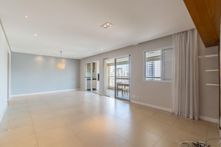 Apartamento para alugar com 124m², 3 quartos e 3 vagas Apartamento para alugar com 124m², 3 quartos e 3 vagasSala