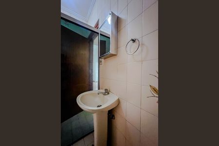 Casa à venda com 283m², 5 quartos e 2 vagasBanheiro 3