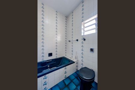 Casa à venda com 283m², 5 quartos e 2 vagasBanheiro 4