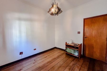 Casa à venda com 283m², 5 quartos e 2 vagasQuarto 1