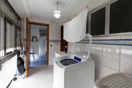 Apartamento à venda com 205m², 3 quartos e 1 vagaÁrea de Serviço