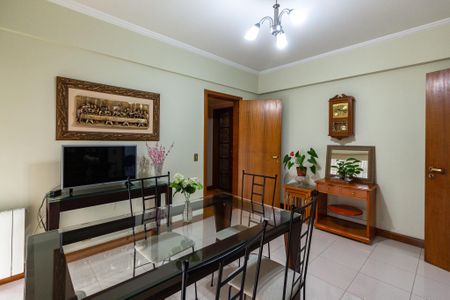 Apartamento à venda com 205m², 3 quartos e 1 vagaSala de Jantar