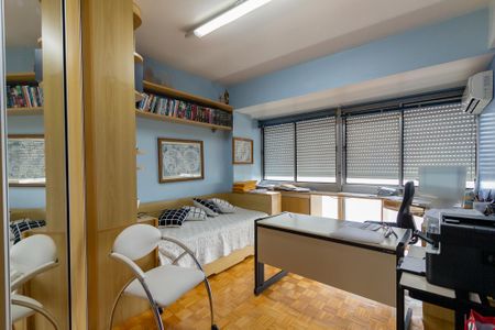 Apartamento à venda com 205m², 3 quartos e 1 vagaQuarto 2