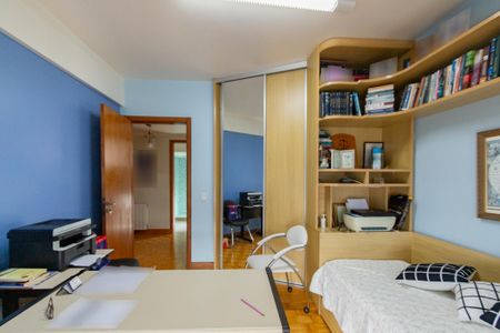 Apartamento à venda com 205m², 3 quartos e 1 vagaQuarto 2