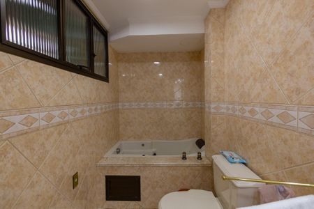 Apartamento à venda com 205m², 3 quartos e 1 vagaBanheiro da Suíte