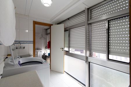 Apartamento à venda com 205m², 3 quartos e 1 vagaÁrea de Serviço