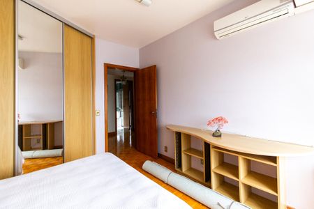 Apartamento à venda com 205m², 3 quartos e 1 vagaQuarto 1