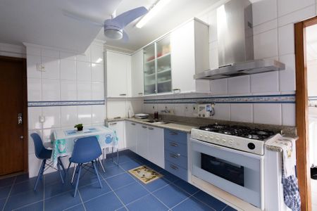 Apartamento à venda com 205m², 3 quartos e 1 vagaCozinha