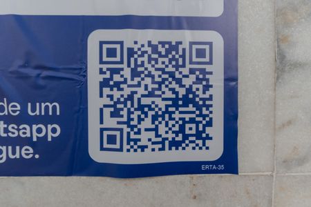 Apartamento à venda com 40m², 1 quarto e 1 vagaPlaquinha