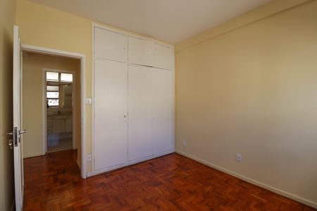 Apartamento à venda com 173m², 4 quartos e 1 vaga Apartamento à venda com 173m², 4 quartos e 1 vagaQuarto 2