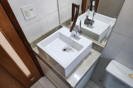 Apartamento para alugar com 62m², 2 quartos e 1 vagaBanheiro 