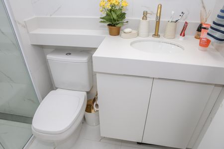 Apartamento à venda com 69m², 2 quartos e 2 vagasBanheiro da Suíte