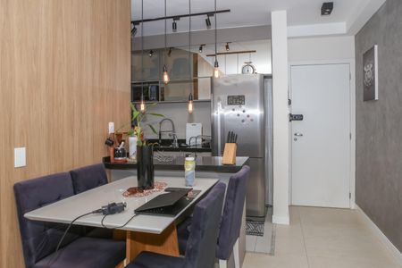 Apartamento à venda com 69m², 2 quartos e 2 vagasSala
