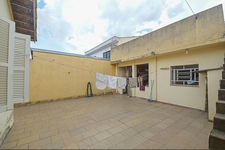 Casa à venda com 150m², 3 quartos e 2 vagas Casa à venda com 150m², 3 quartos e 2 vagasQuintal