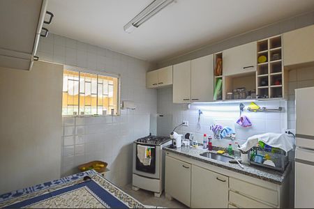 Casa à venda com 150m², 3 quartos e 2 vagas Casa à venda com 150m², 3 quartos e 2 vagasCozinha
