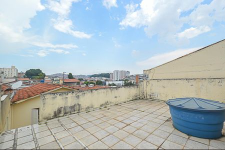 Casa à venda com 150m², 3 quartos e 2 vagas Casa à venda com 150m², 3 quartos e 2 vagasQuintal