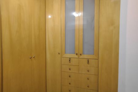 Apartamento à venda com 315m², 4 quartos e 4 vagasCloset da suíte 1
