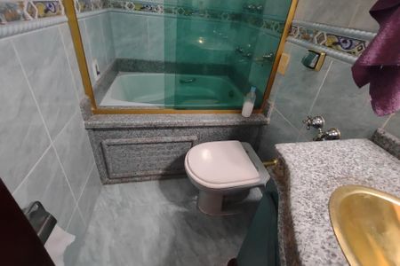 Apartamento à venda com 315m², 4 quartos e 4 vagasBanheiro 2