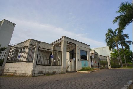 Apartamento à venda com 43m², 2 quartos e 1 vagaFachada e Portaria