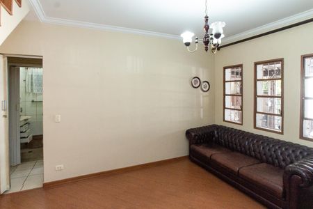 Casa para alugar com 120m², 2 quartos e 2 vagasSala  