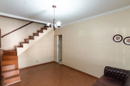 Casa para alugar com 120m², 2 quartos e 2 vagasSala  