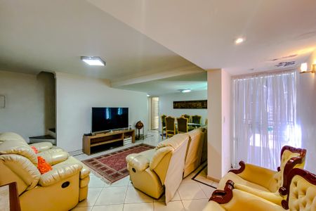 Casa à venda com 300m², 4 quartos e 2 vagasSala