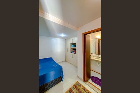 Casa à venda com 300m², 4 quartos e 2 vagasQuarto 4 - Suíte