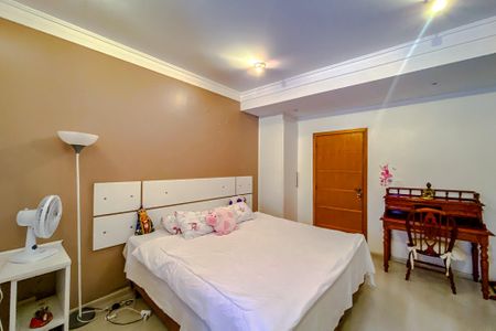 Casa à venda com 300m², 4 quartos e 2 vagasQuarto 3 - Suíte