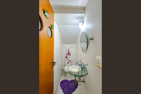 Casa à venda com 300m², 4 quartos e 2 vagasLavabo