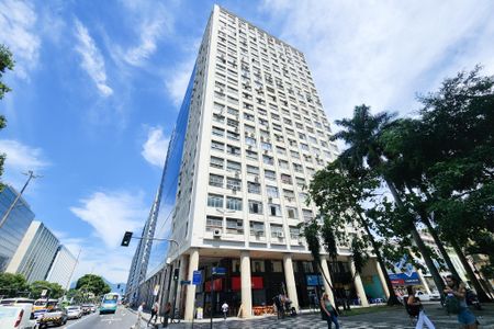 Studio para alugar com 48m², 1 quarto e sem vaga Studio para alugar com 48m², 1 quarto e sem vagaFachada