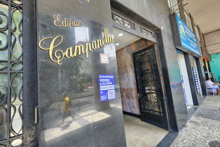 Studio para alugar com 48m², 1 quarto e sem vaga Studio para alugar com 48m², 1 quarto e sem vagaPlaquinha